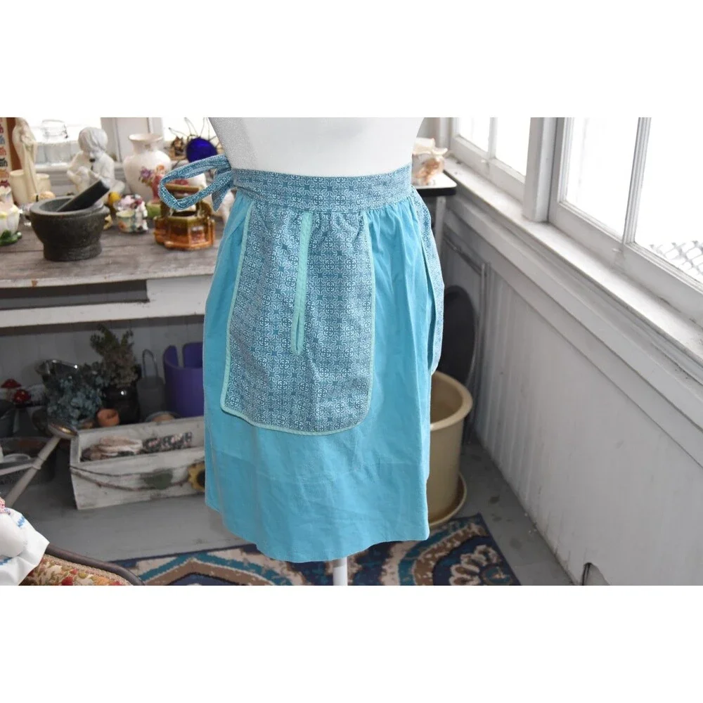 Vintage 1950s Half Apron Teal Geometric Fabric With Pockets Tie Back